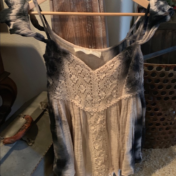 Jen’s Pirate Booty top - Picture 2 of 2